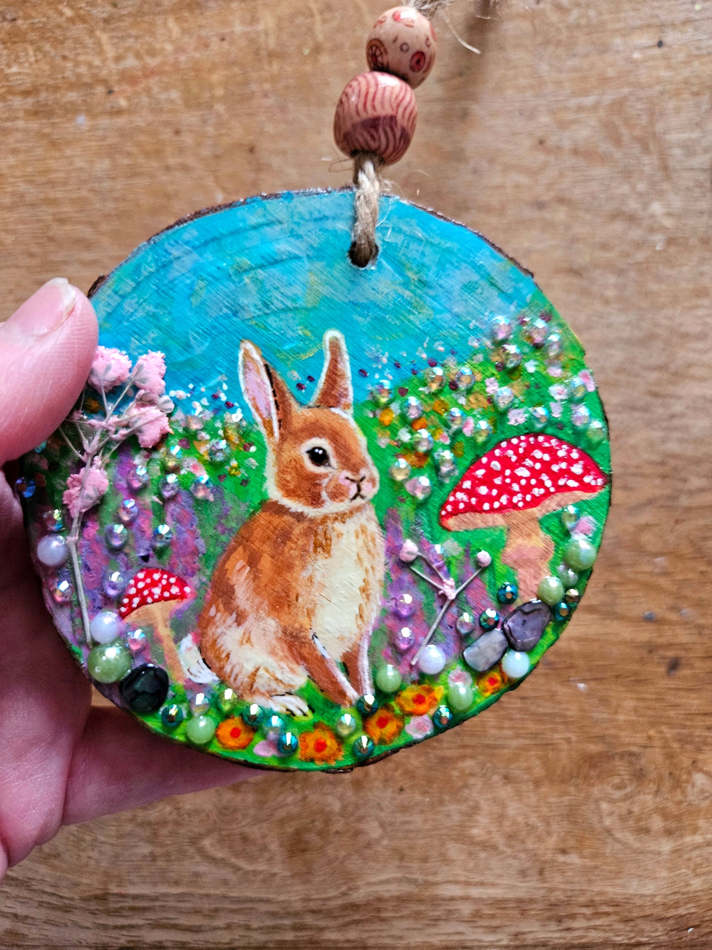 Handpainted wood slice with rabbit & mushroom/Handmade whimsical/summer home decor/Hanging artwork for cosy home/Nursery accessories