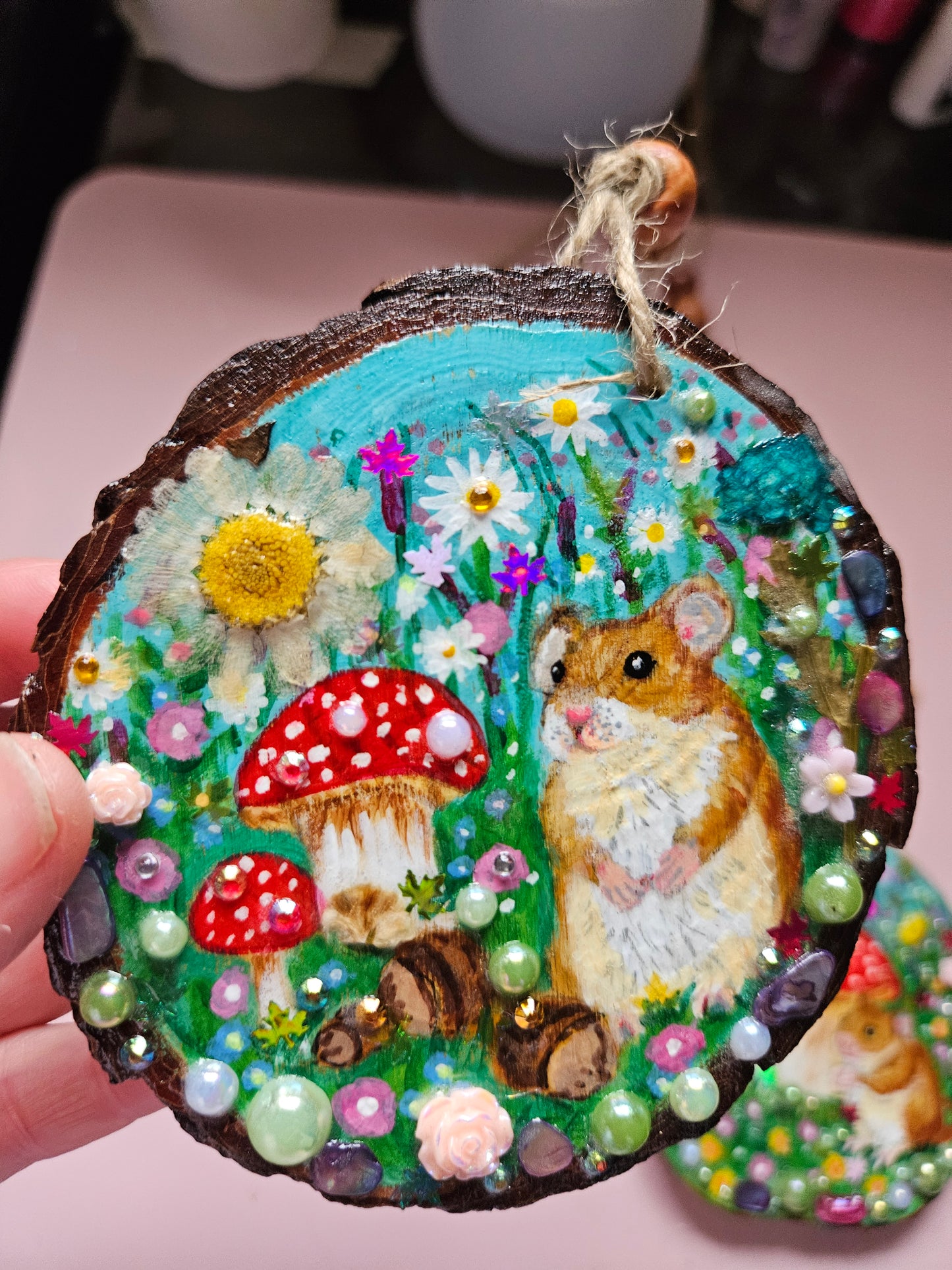 Handpainted Wood Slice of Little Fieldmouse collecting nuts/Handmade whimsical home decor for a cosy home or a unique handmade gift for animal/Whimsy lover.