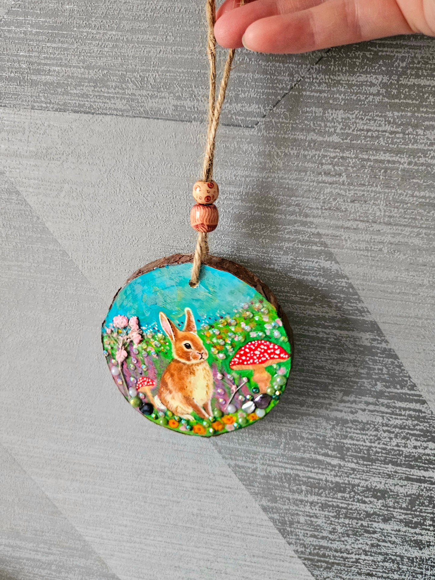Handpainted wood slice with rabbit & mushroom/Handmade whimsical/summer home decor/Hanging artwork for cosy home/Nursery accessories
