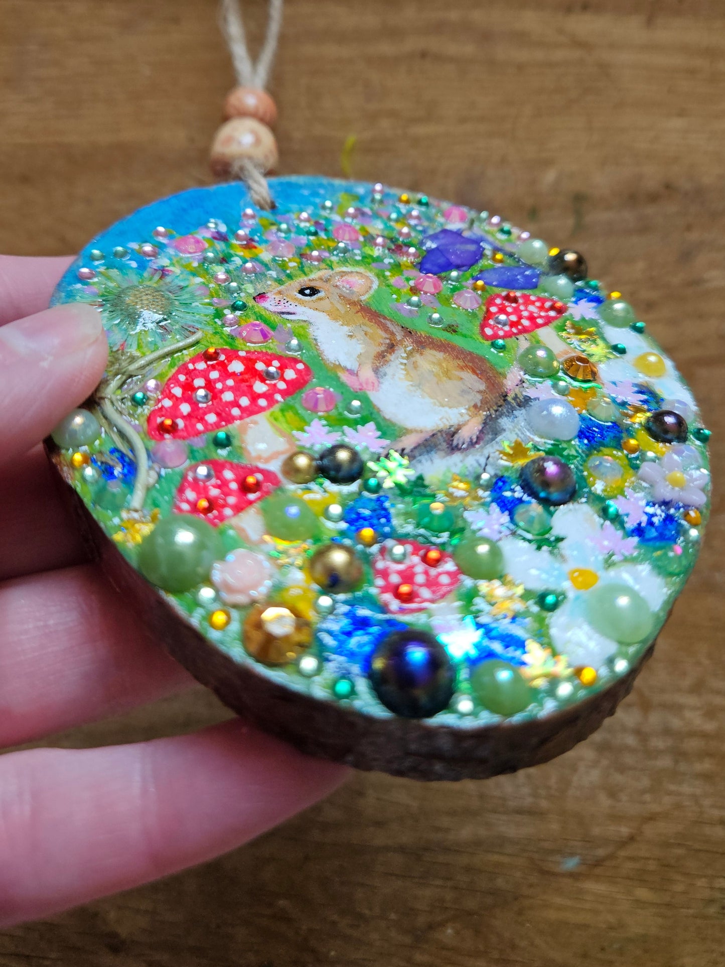Hand painted little fieldmouse/whimsical handmade home decor/creations/wood slice painting for animal/nature lover