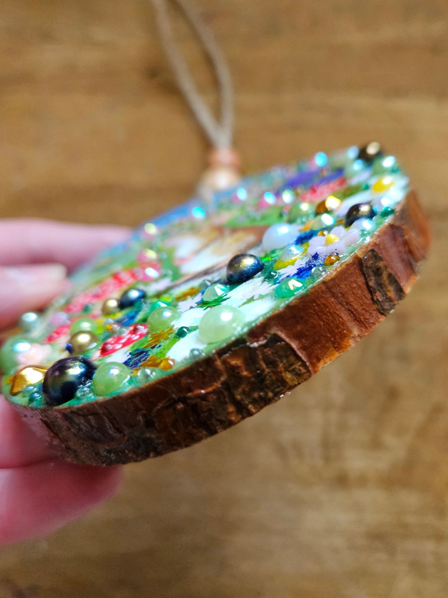 Hand painted little fieldmouse/whimsical handmade home decor/creations/wood slice painting for animal/nature lover