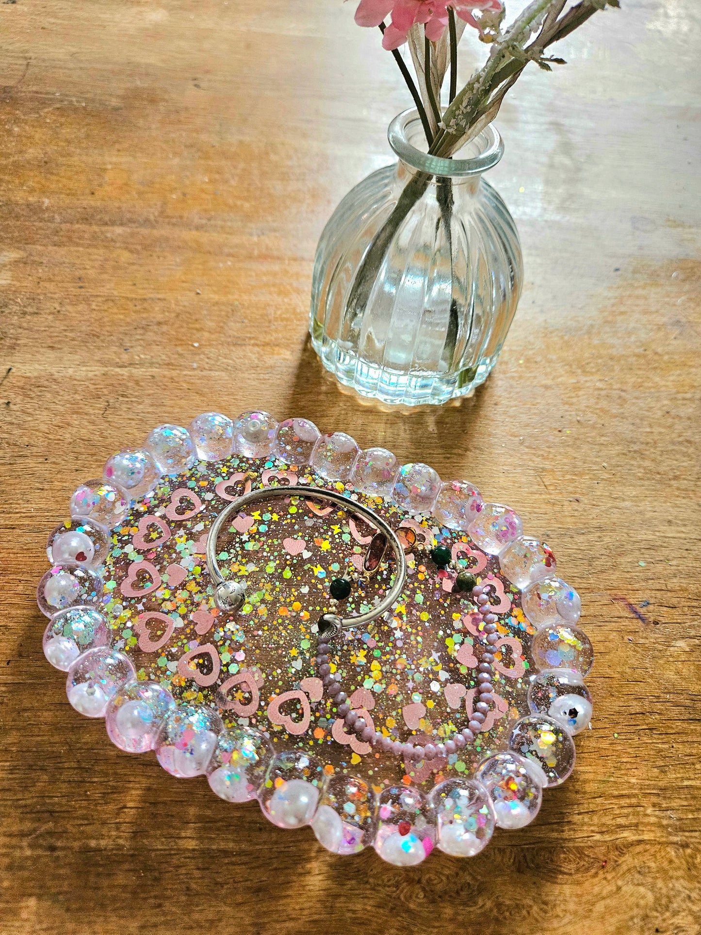 Bubble rim pearl and loveheart tray/Decorative and stylish home decor/Resin jewellery holder/dish/New Home, Anniversay or Birthday Gift