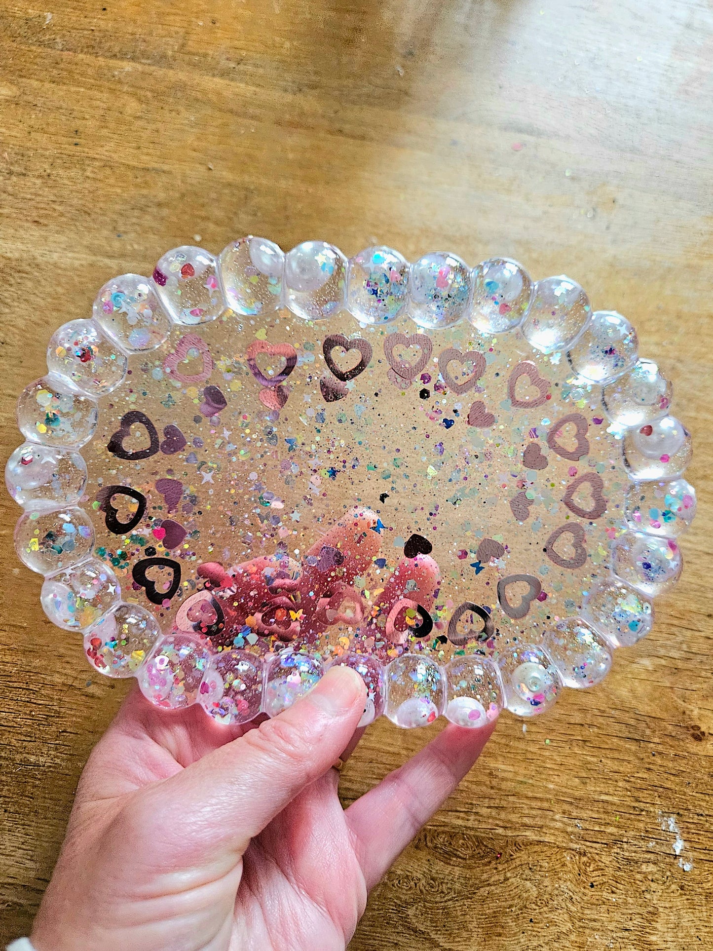 Bubble rim pearl and loveheart tray/Decorative and stylish home decor/Resin jewellery holder/dish/New Home, Anniversay or Birthday Gift