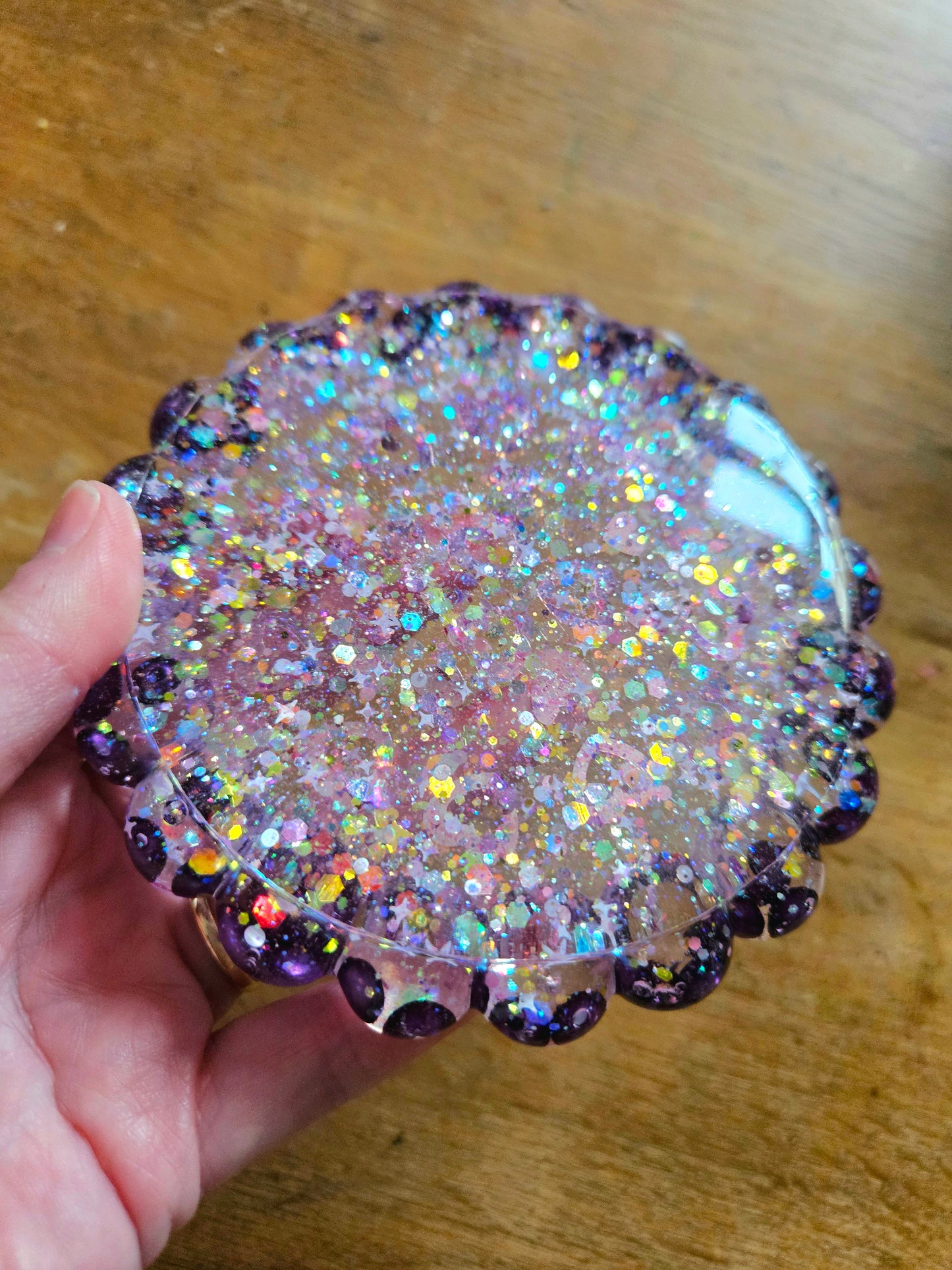 Bubble rim pearl and loveheart trinket dish/Decorative resin coaster or holder/Whimsy home decor/ Anniversay or Birthday Gift