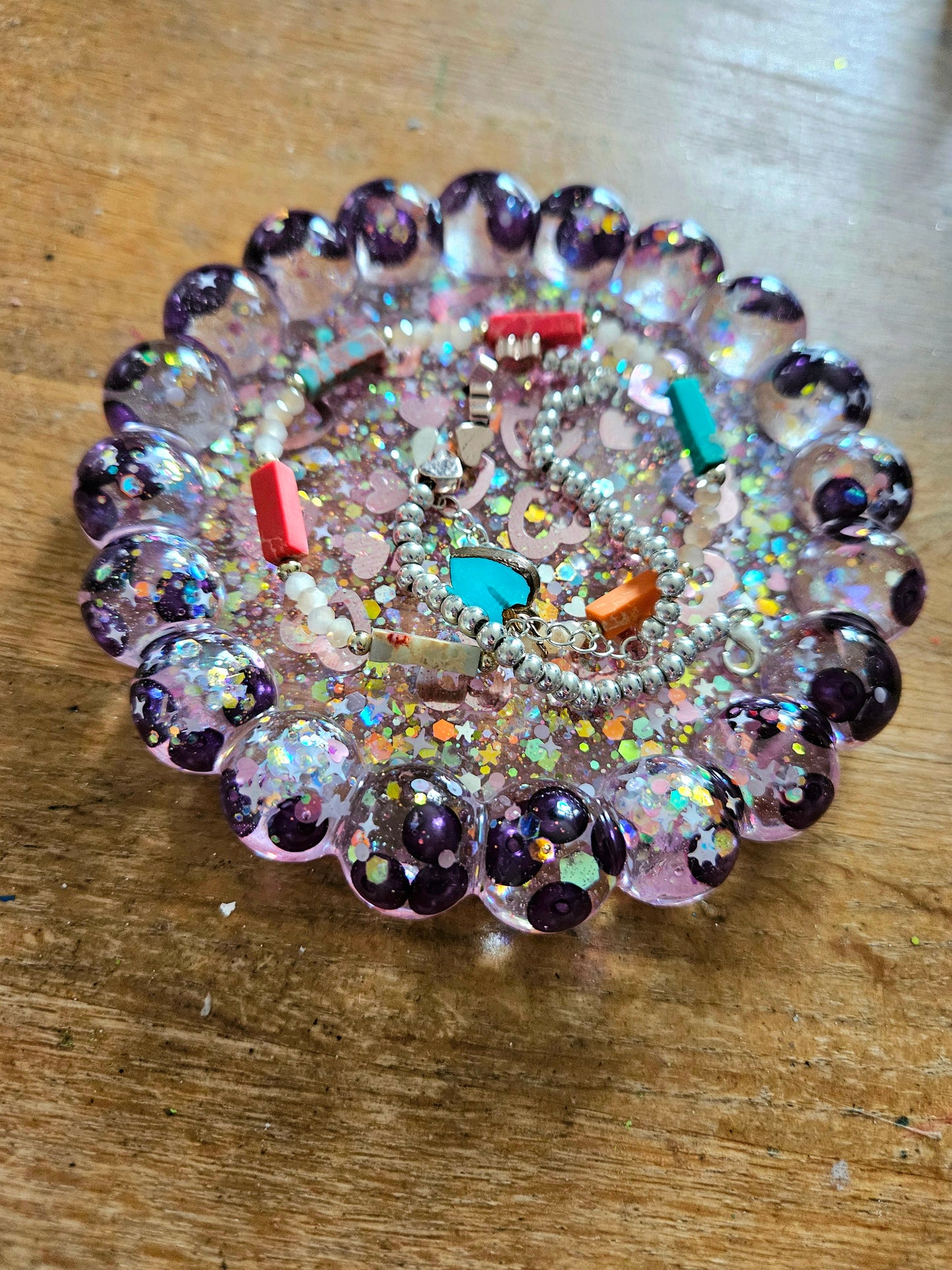 Bubble rim pearl and loveheart trinket dish/Decorative resin coaster or holder/Whimsy home decor/ Anniversay or Birthday Gift