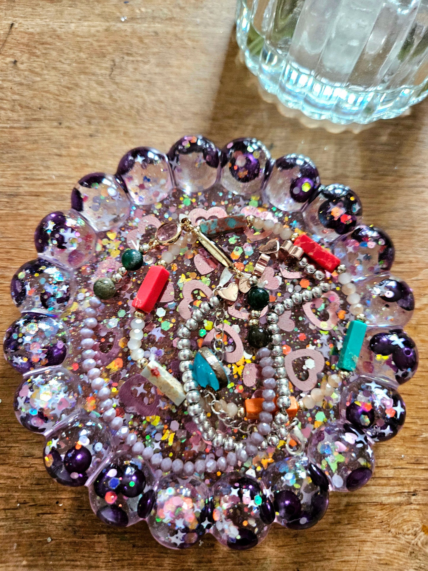 Bubble rim pearl and loveheart trinket dish/Decorative resin coaster or holder/Whimsy home decor/ Anniversay or Birthday Gift