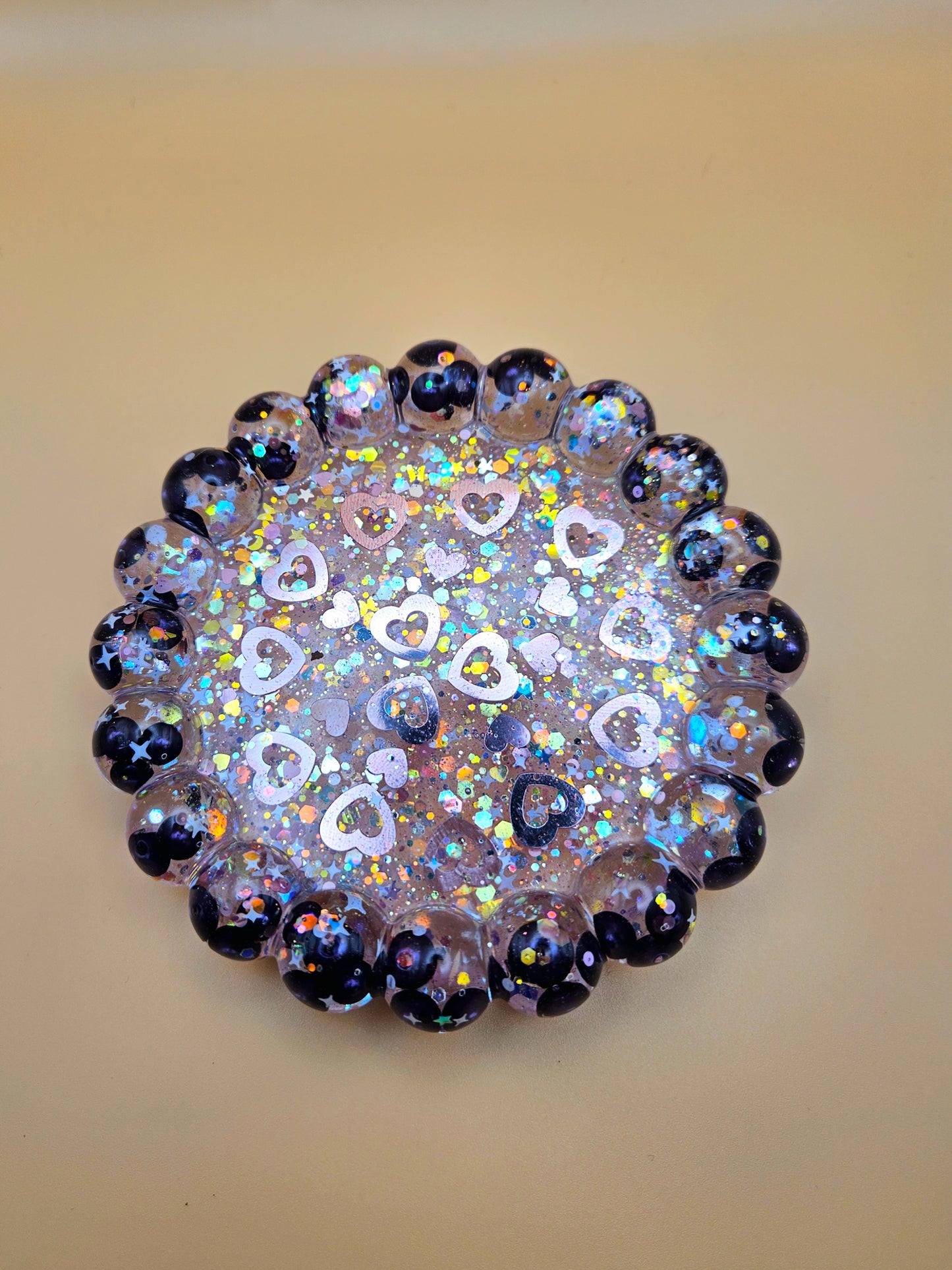 Bubble rim pearl and loveheart trinket dish/Decorative resin coaster or holder/Whimsy home decor/ Anniversay or Birthday Gift