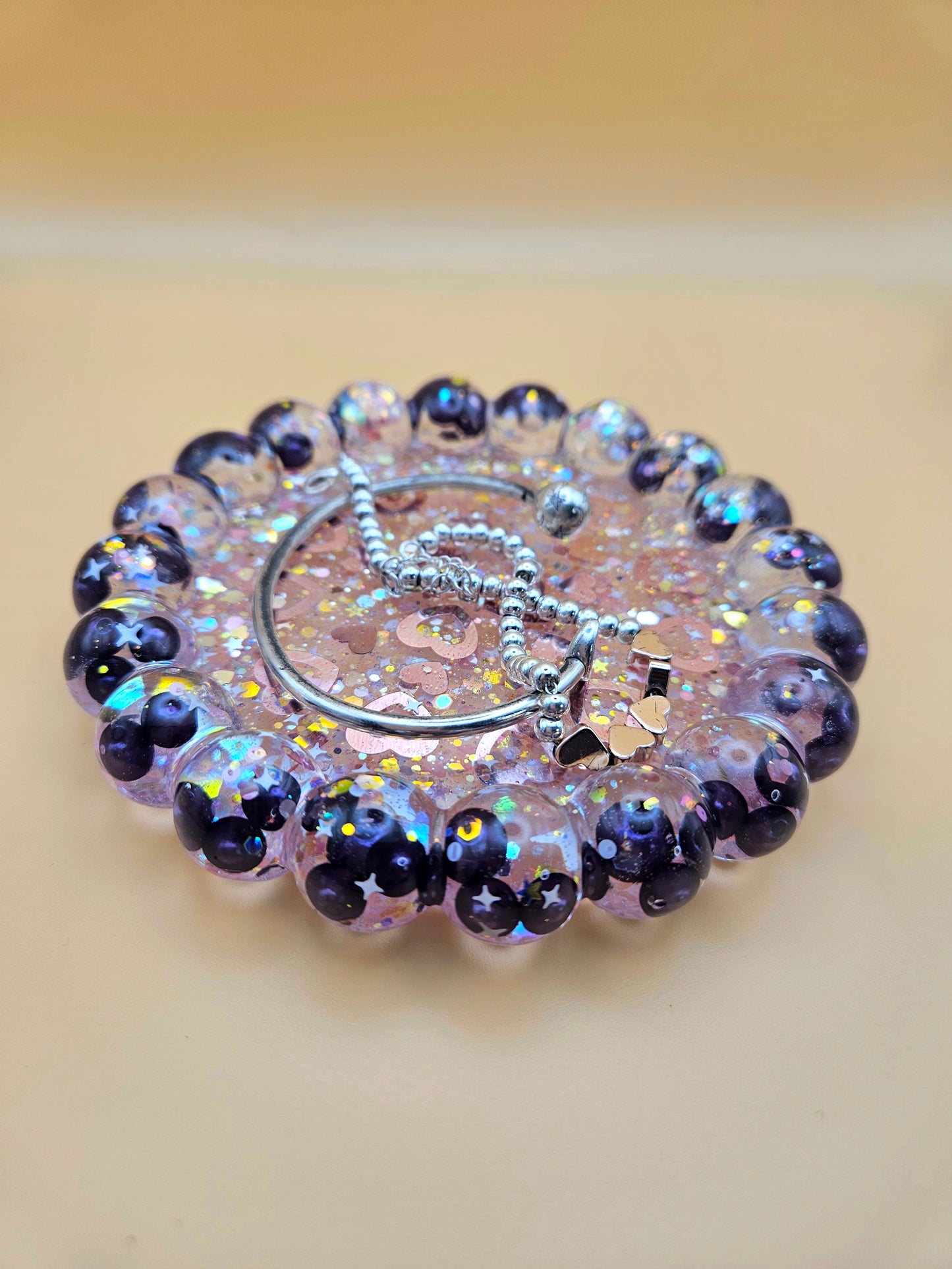 Bubble rim pearl and loveheart trinket dish/Decorative resin coaster or holder/Whimsy home decor/ Anniversay or Birthday Gift