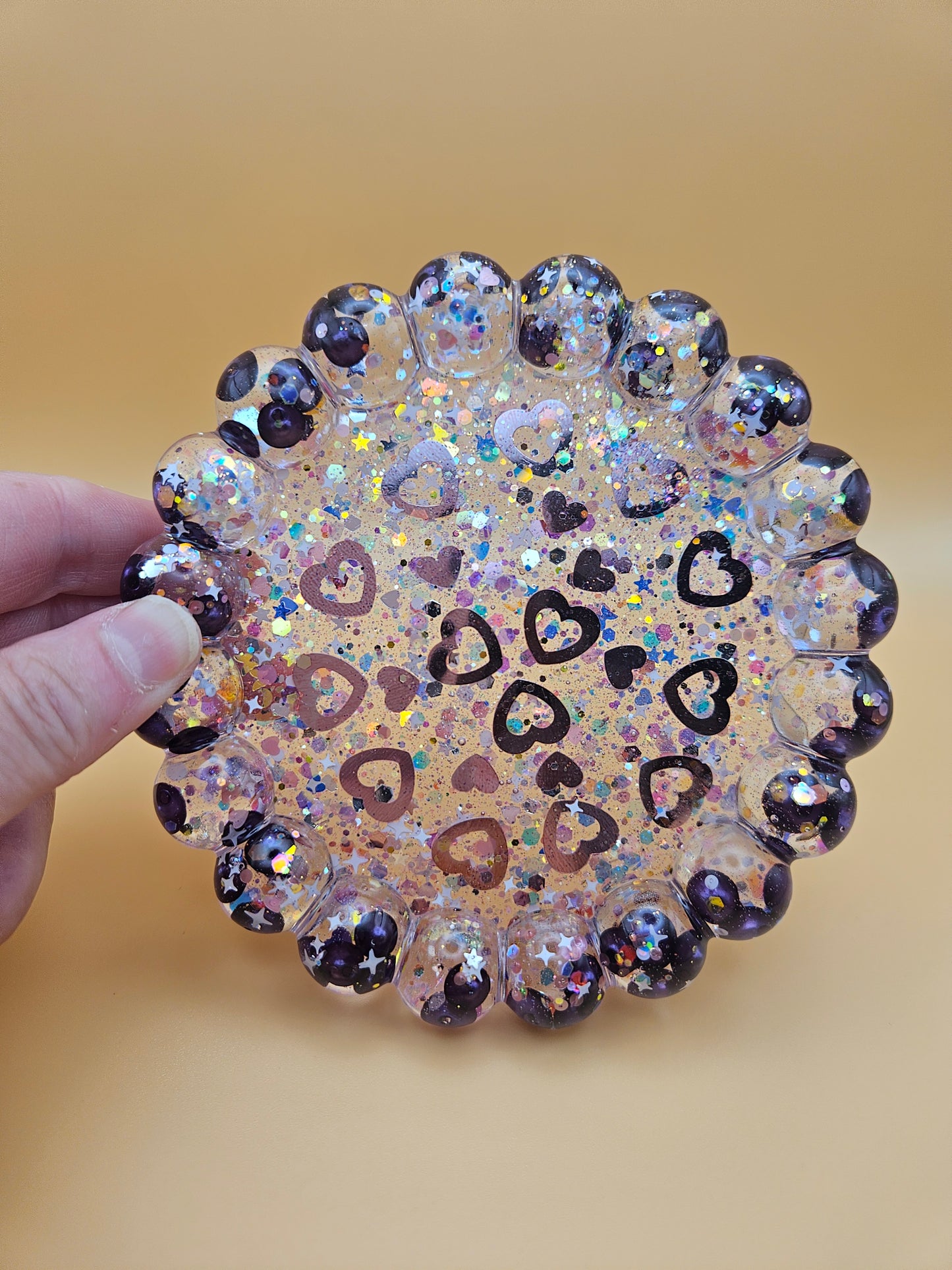 Bubble rim pearl and loveheart trinket dish/Decorative resin coaster or holder/Whimsy home decor/ Anniversay or Birthday Gift