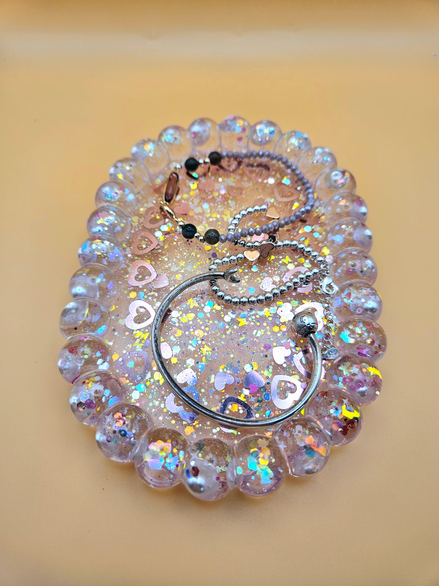 Bubble rim pearl and loveheart tray/Decorative and stylish home decor/Resin jewellery holder/dish/New Home, Anniversay or Birthday Gift